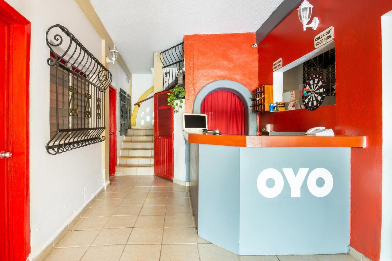 Oyo Santiago, Hotel 2*
