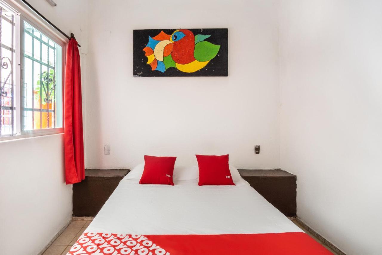 Oyo Santiago, Hotel 2*